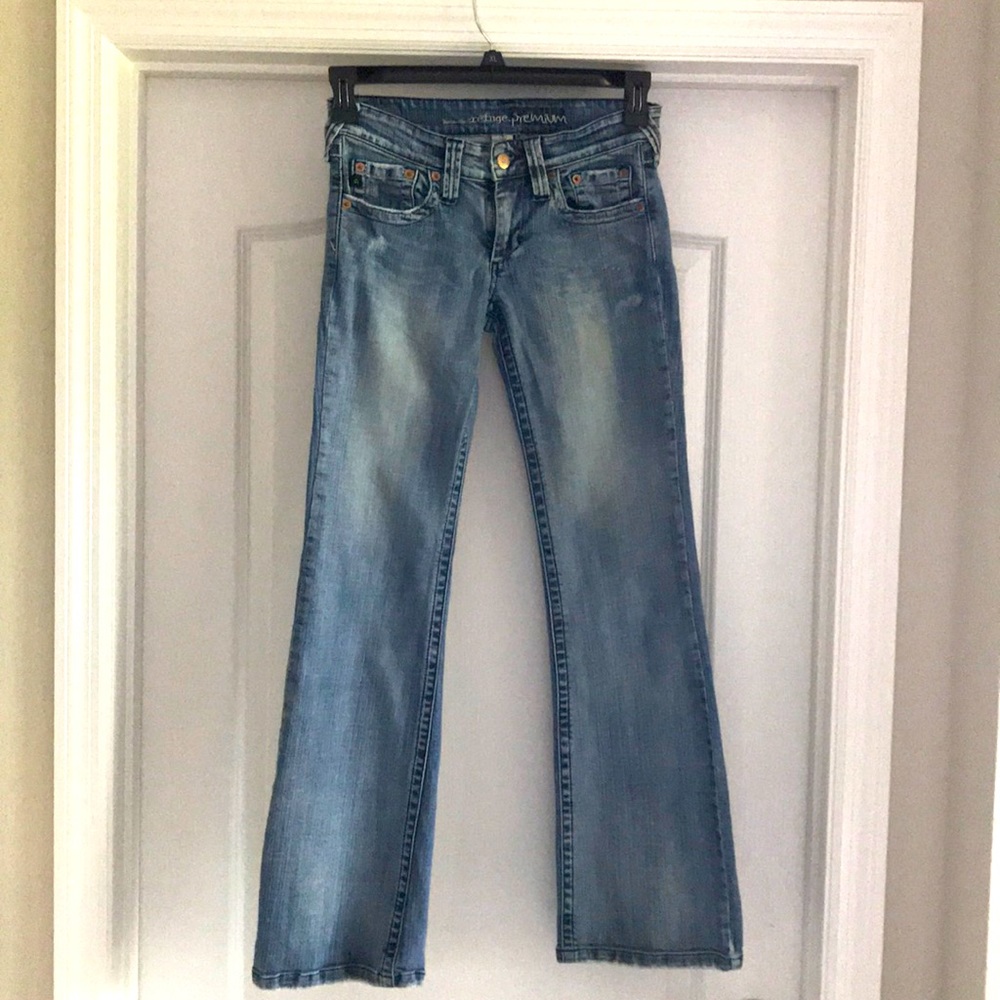 Refuge Premium jeans.